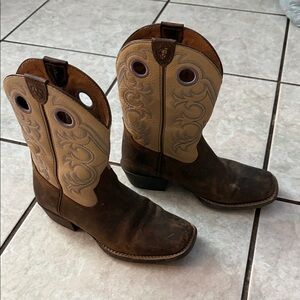 Ariat pull on boots